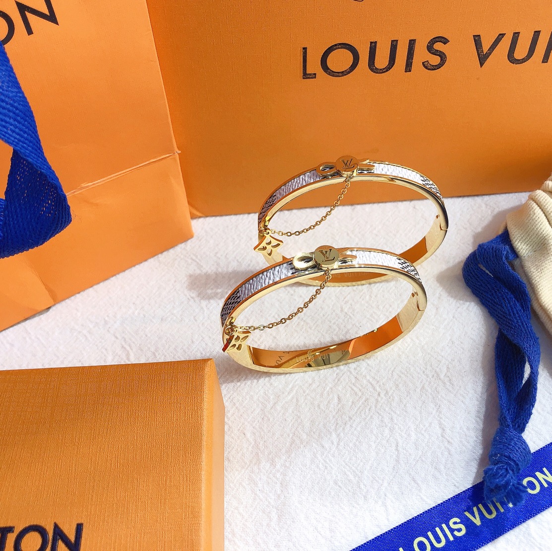 Replica LOUIS VUITTON Bangle