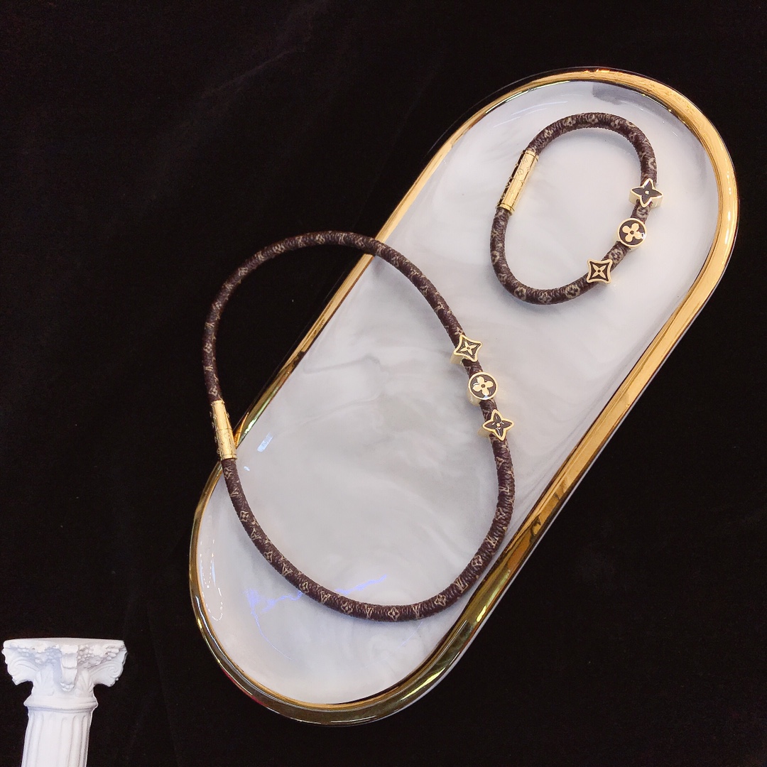 Replica LOUIS VUITTON Bracelet
