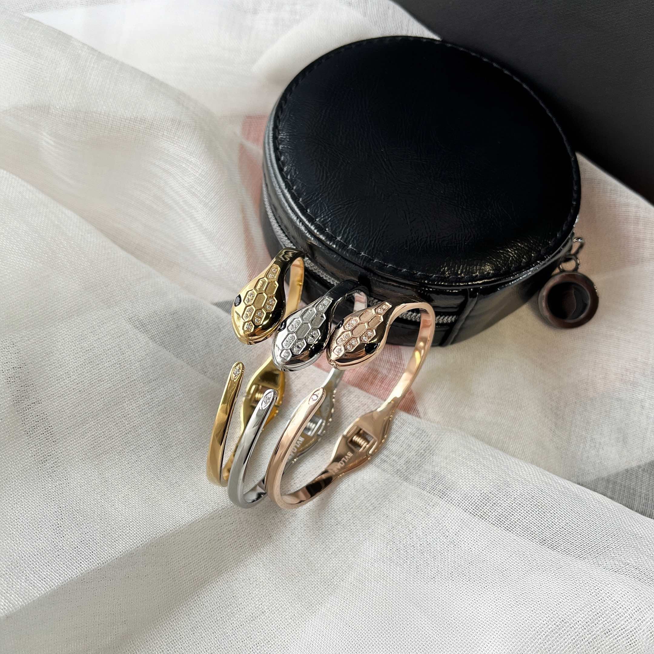 Replica BVLGARI Bangle
