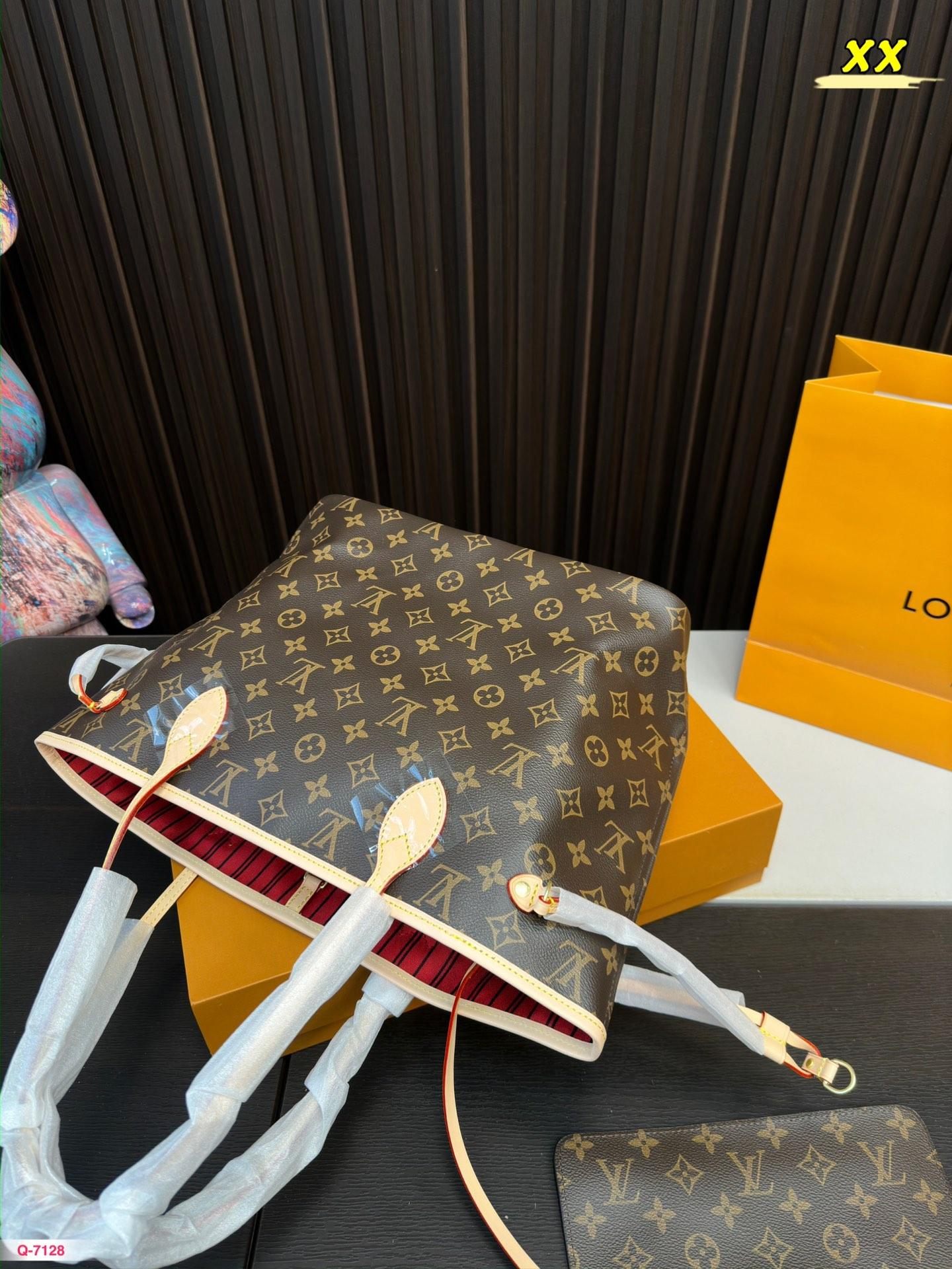 Replica Louis Vuitton Bag 32*28CM