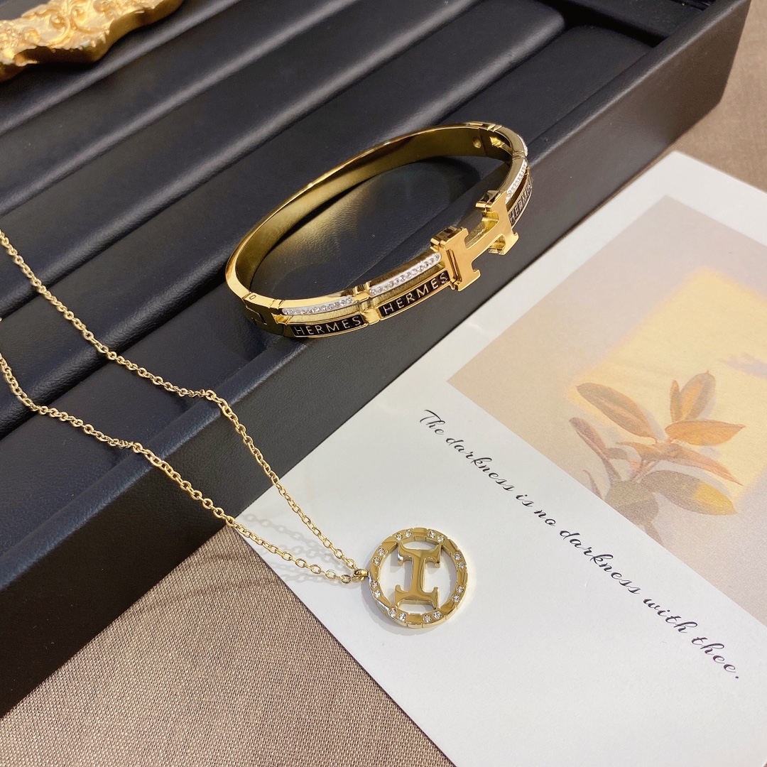 Replica HERMES Necklace