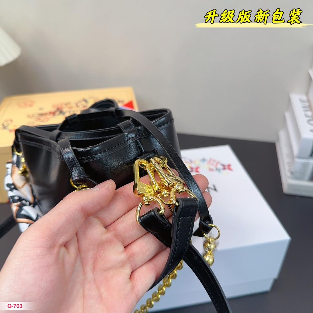 Replica Louis Vuitton Bag 11*12CM