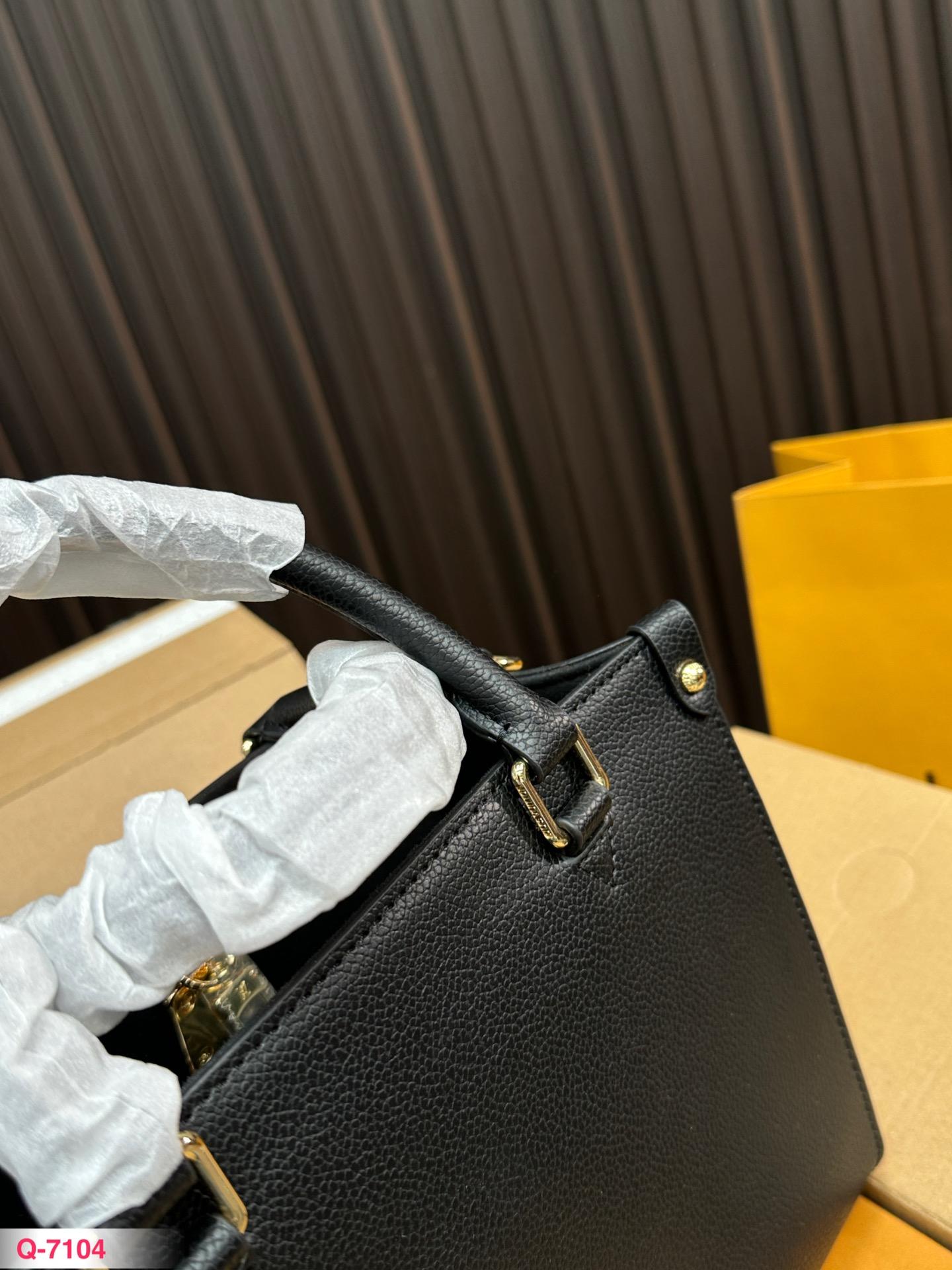 Replica Louis Vuitton Bag 23*18CM
