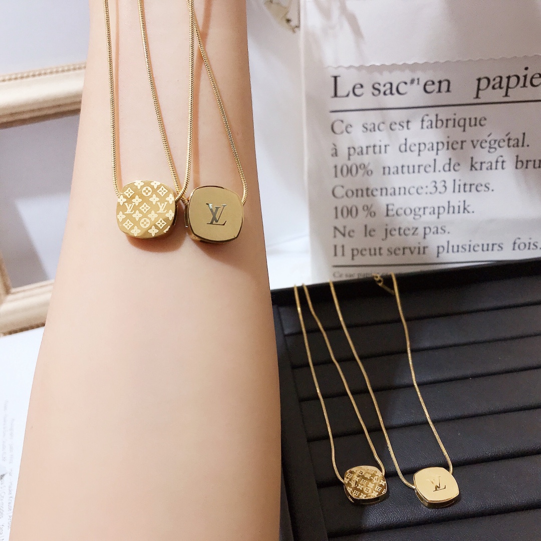 Replica LOUIS VUITTON Necklace