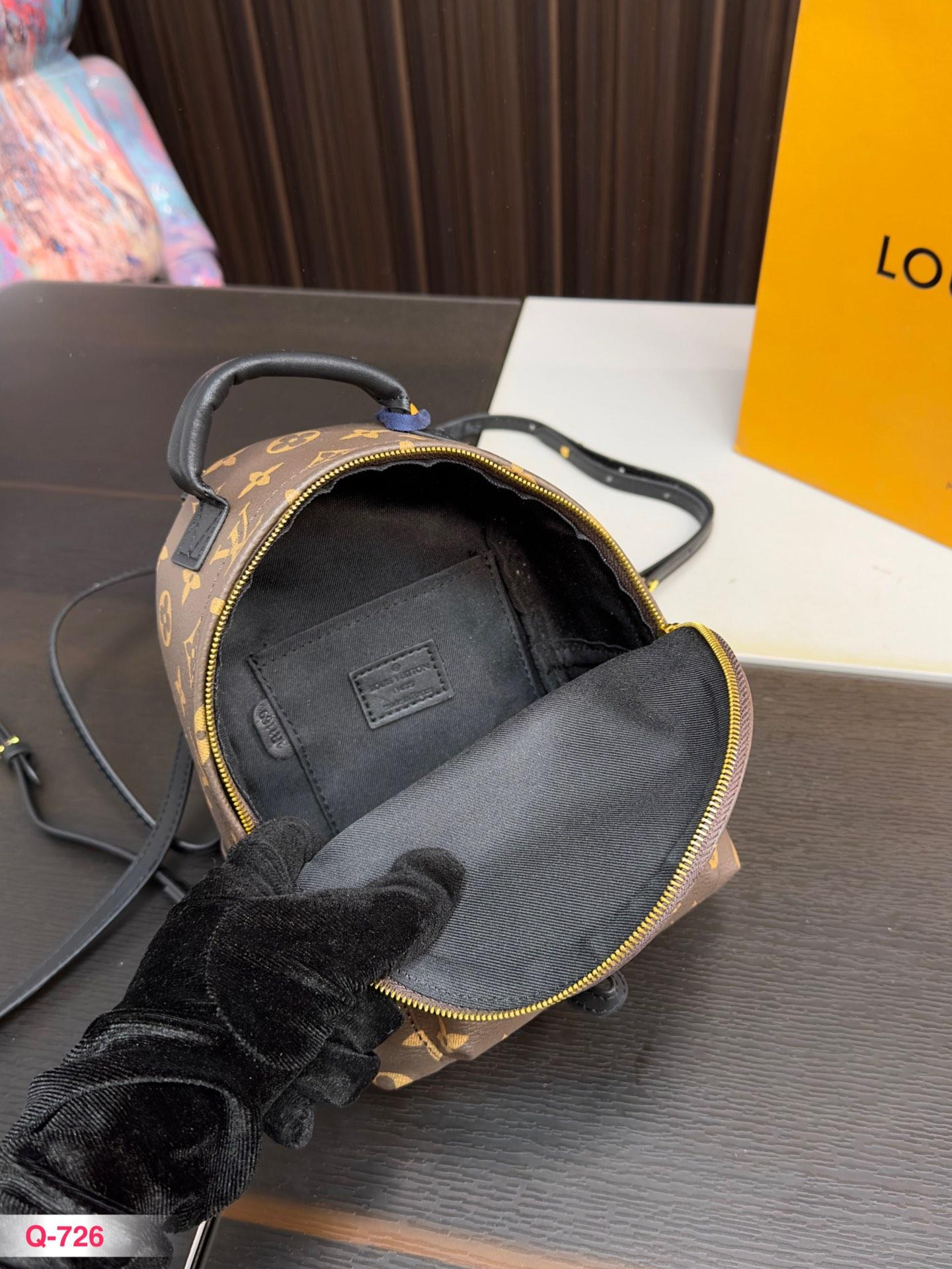Replica Louis Vuitton Bag 22*15*8CM