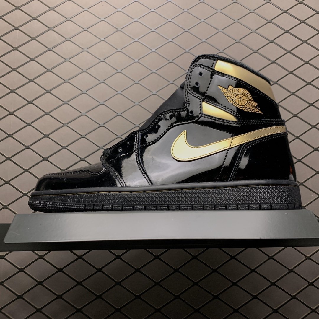 Replica Air Jordan Shoe Air Jordan 1 High OG GS Black Metallic Gold 555088-032 Size 36-4