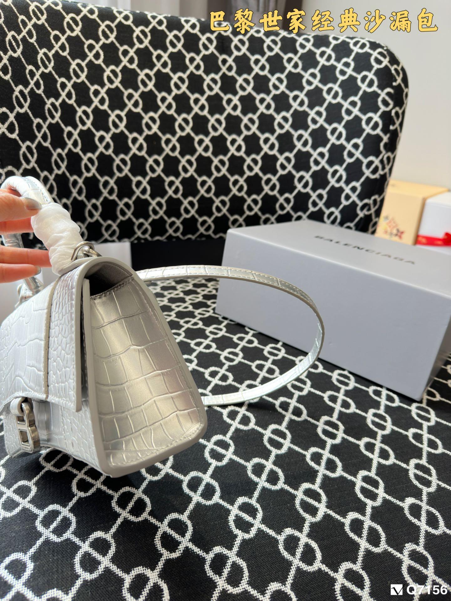 Replica Balenciaga Bag  23*10*14CM /19*8*12CM