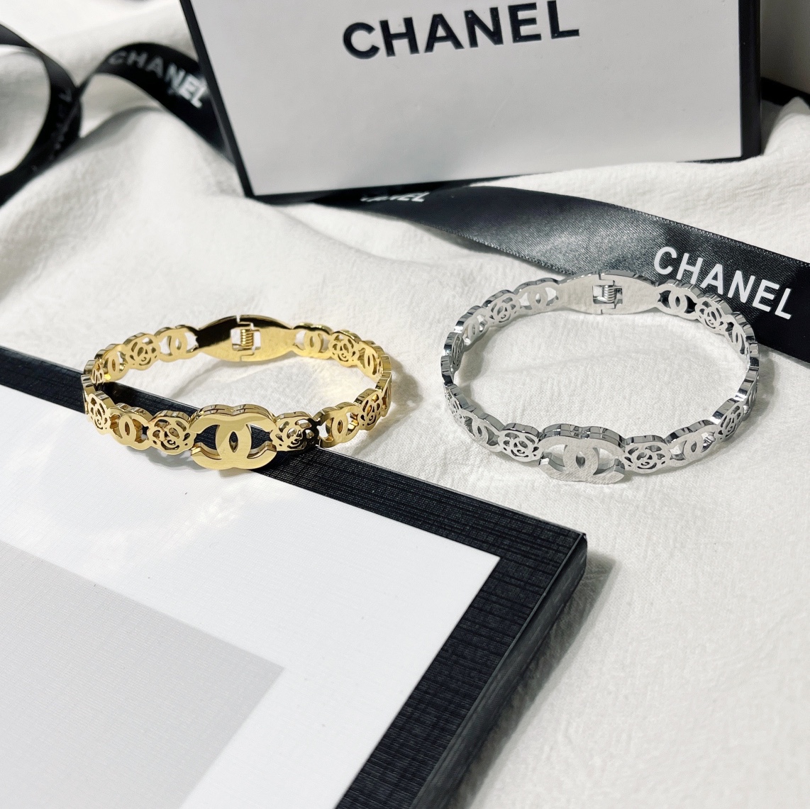 Replica CHANEL Bangle