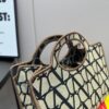 Replica Valentino Bag 23*21CM