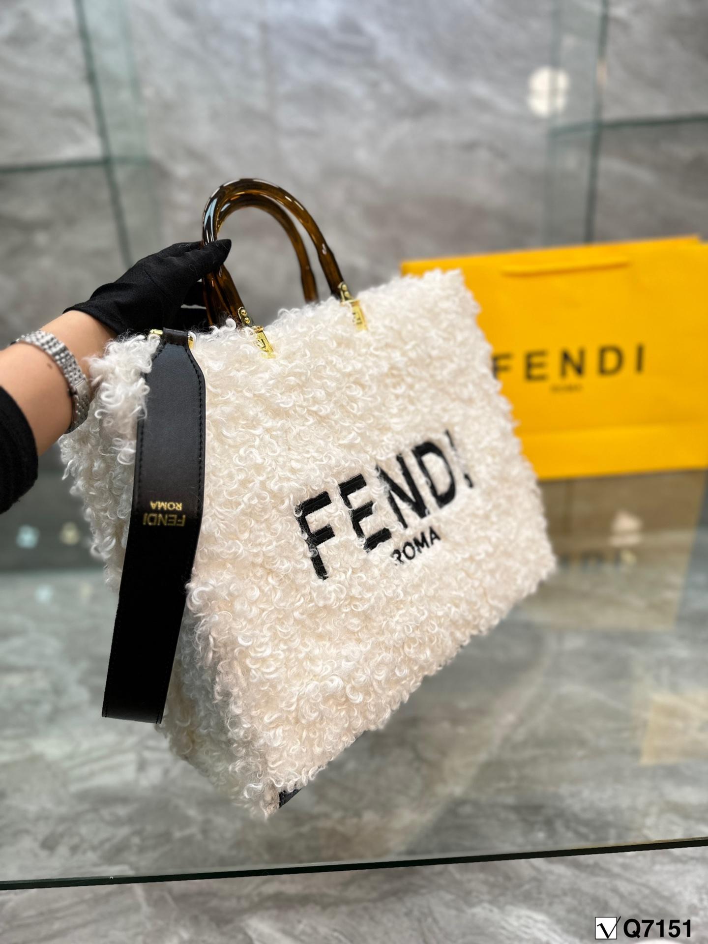 Replica Fendi Bag 35*30CM