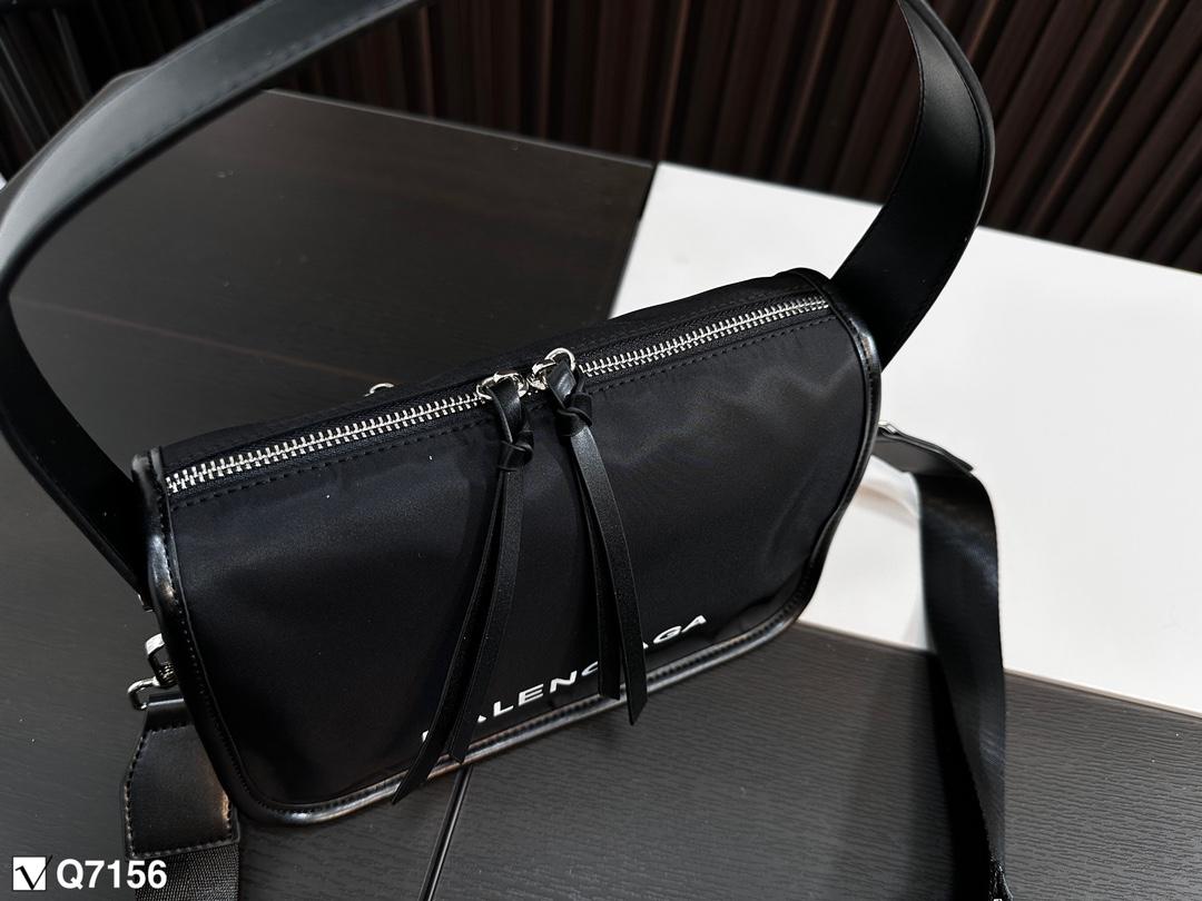 Replica Balenciaga Bag 26*18CM