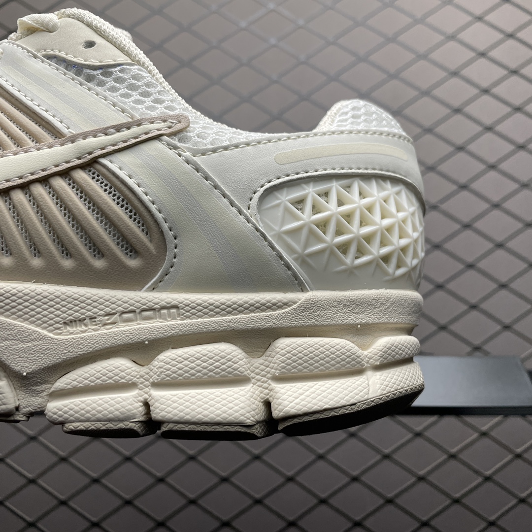 Replica Nike Shoe Nike Zoom Vomero 5 FQ6868-1111 Size 35.5-46