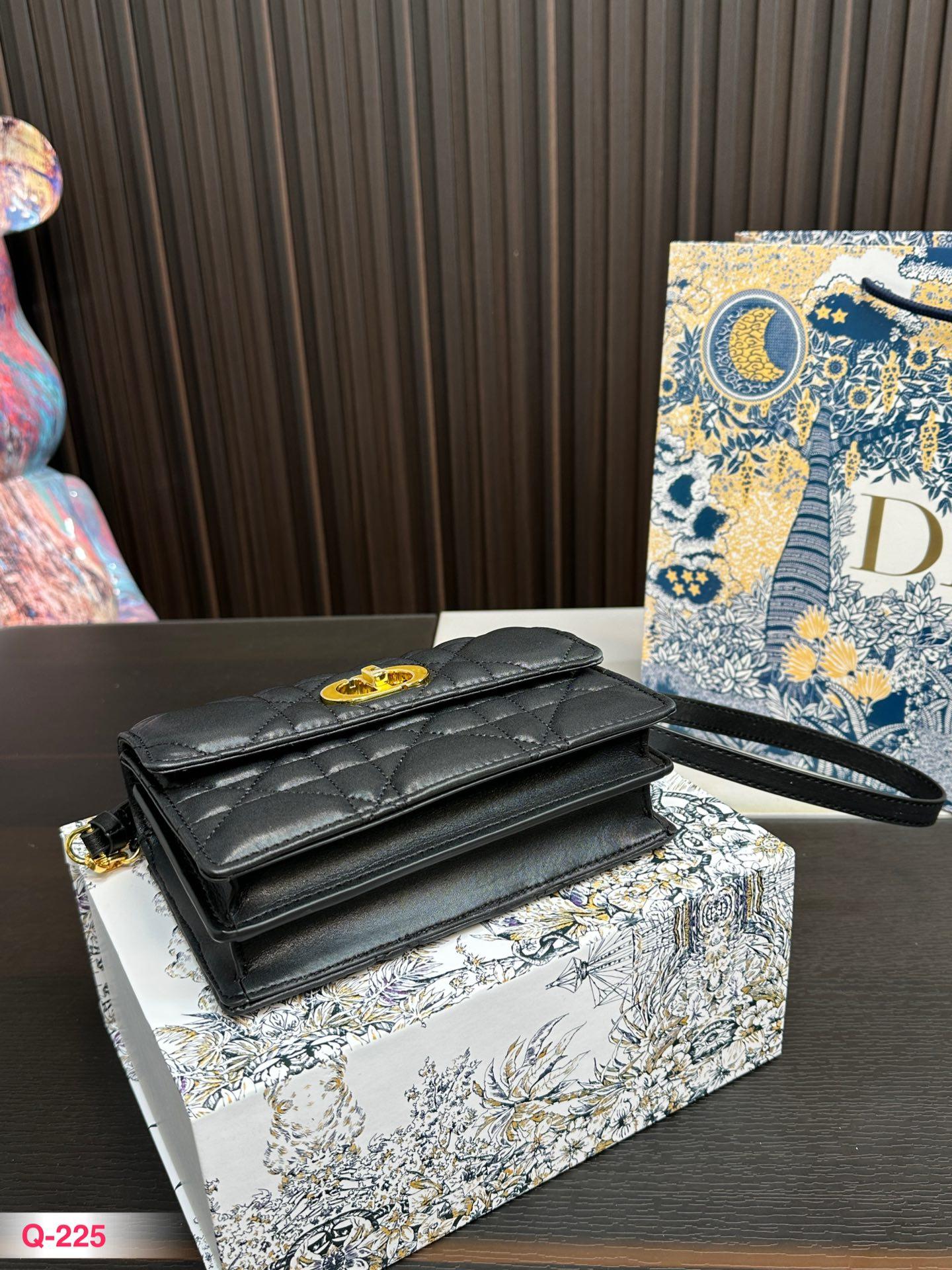 Replica Dior Bag 18*12CM