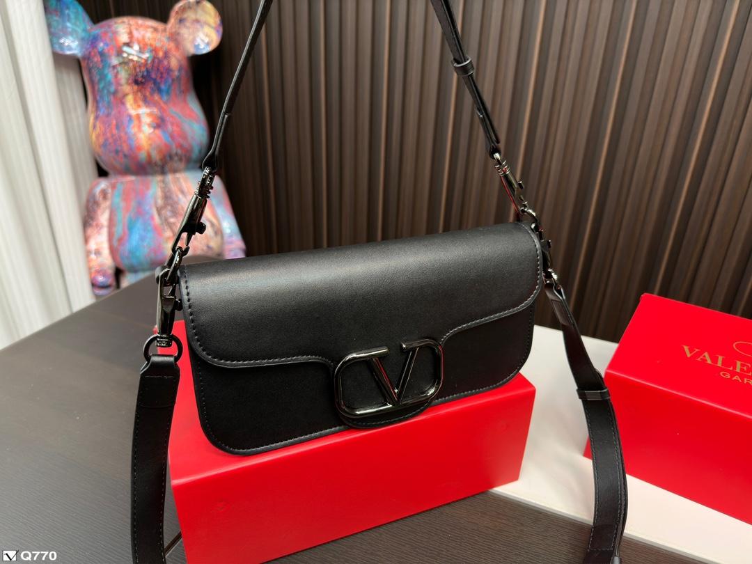 Replica Valentino Bag 20*11CM/27*13CM
