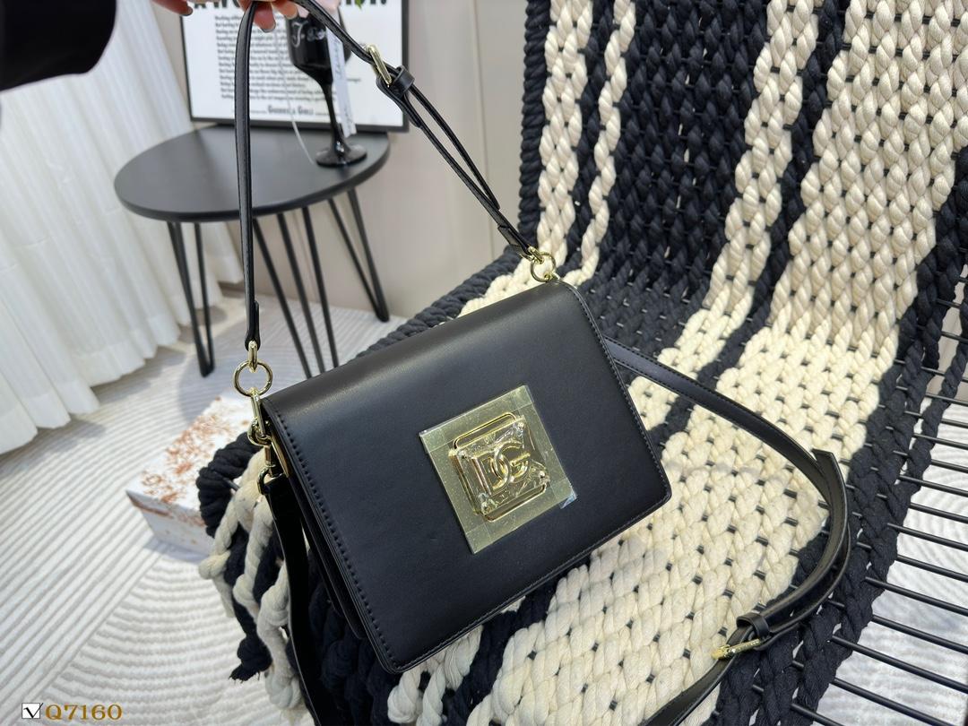 Replica Dolce Gabbana Bag  21.5*17CM