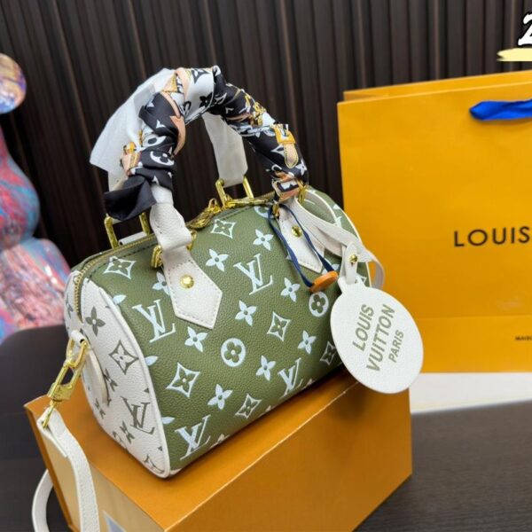 Replica Louis Vuitton Bag 13*CM