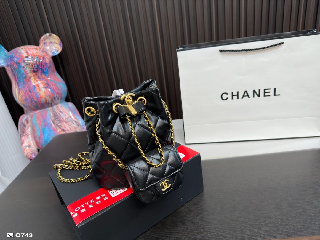 Replica Chanel Bag 18*18CM