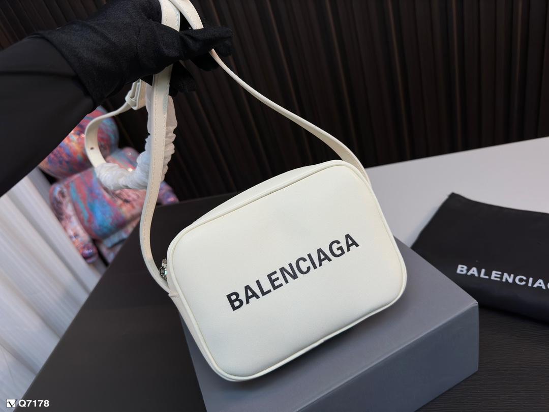 Replica Balenciaga Bag 20*15CM