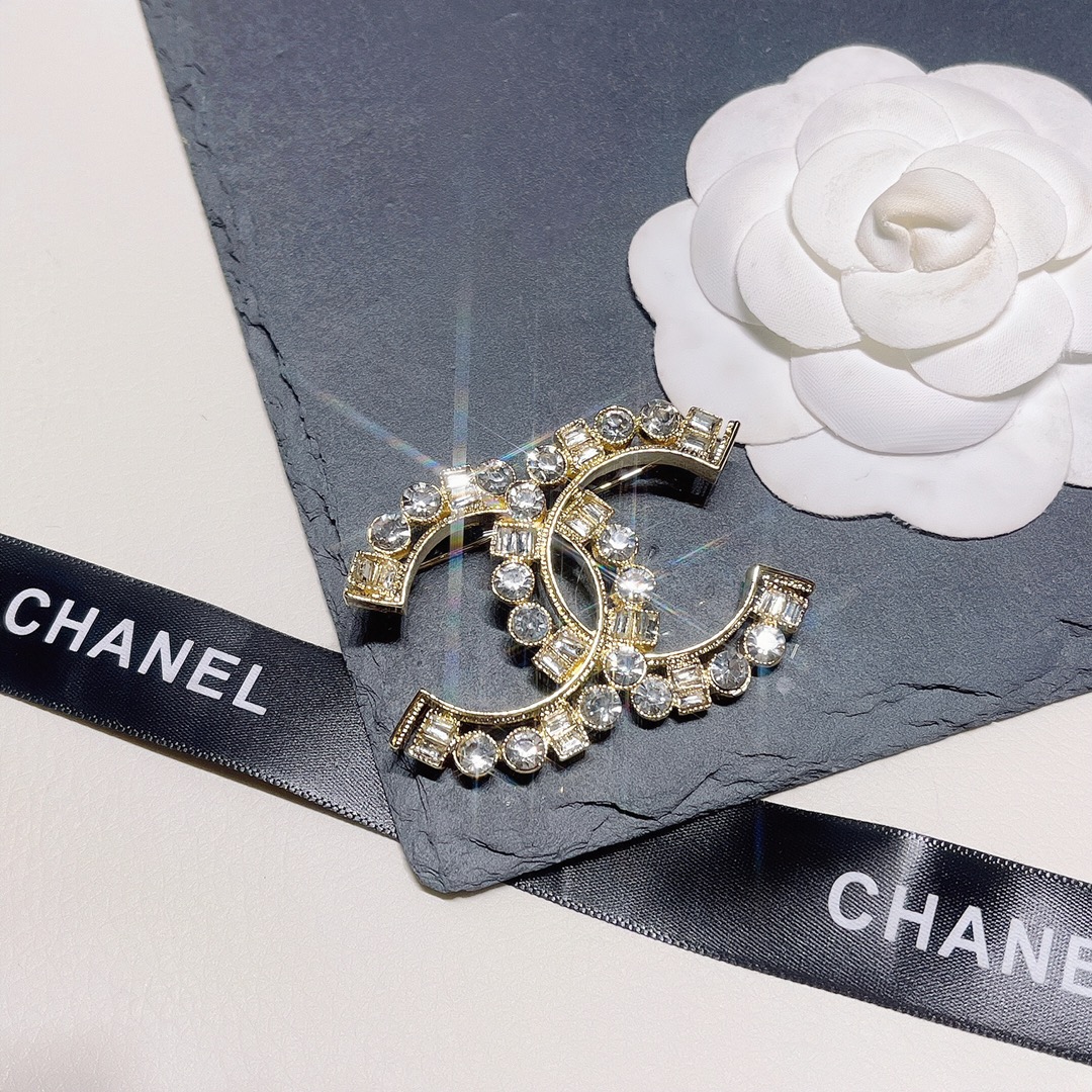 Replica CHANEL Brooch