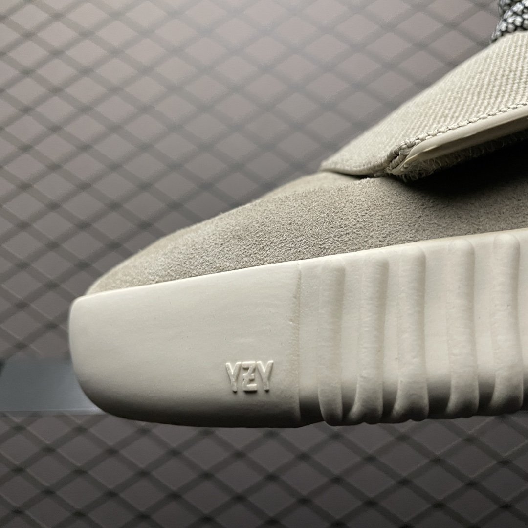 Replica Adidas Yeezy Shoe Adidas Yeezy 750 Boost Light Brown B3530936-48_01830