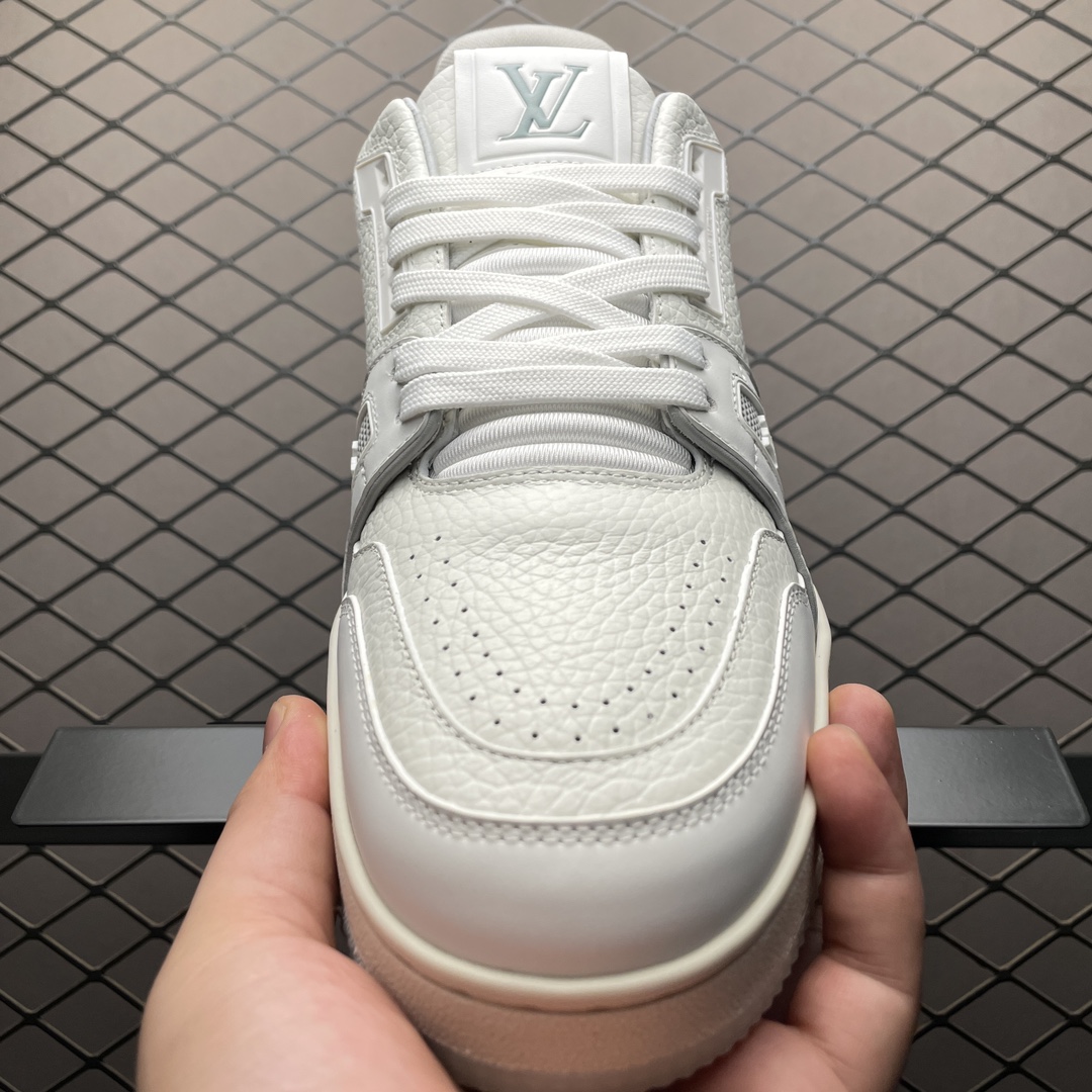 Replica Louis Vuitton Shoe Louis Vuitton LV Trainer Size 35-45 white