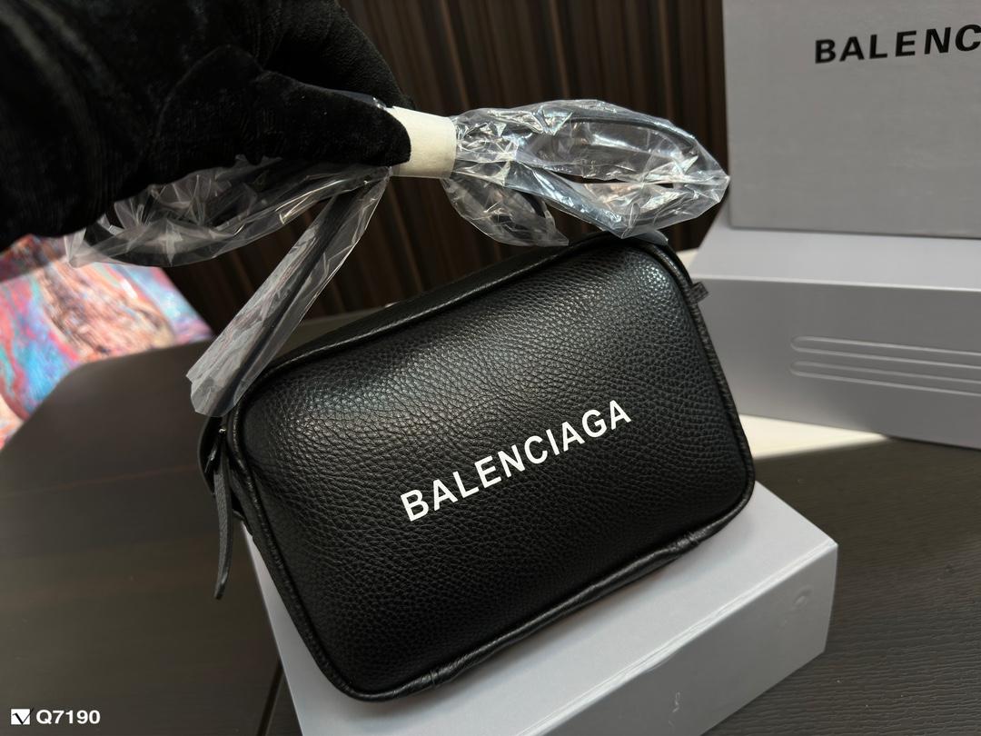 Replica Balenciaga Bag 21*14CM