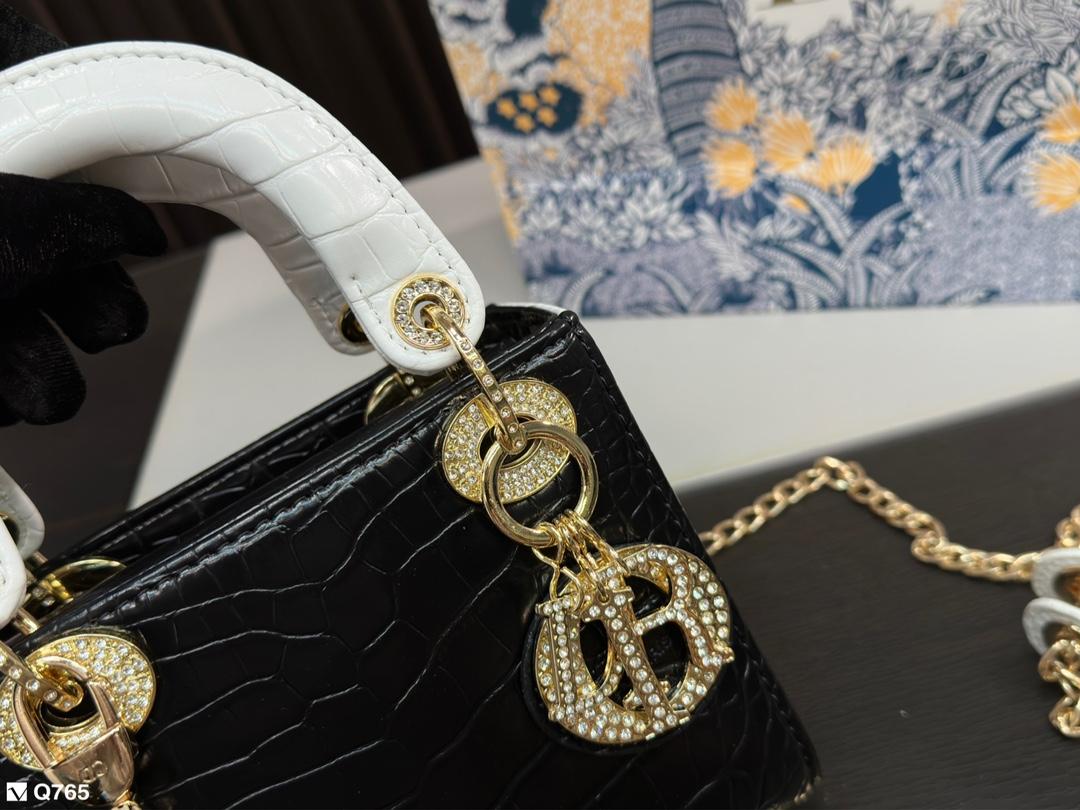 Replica Dior Bag  17*7*14CM
