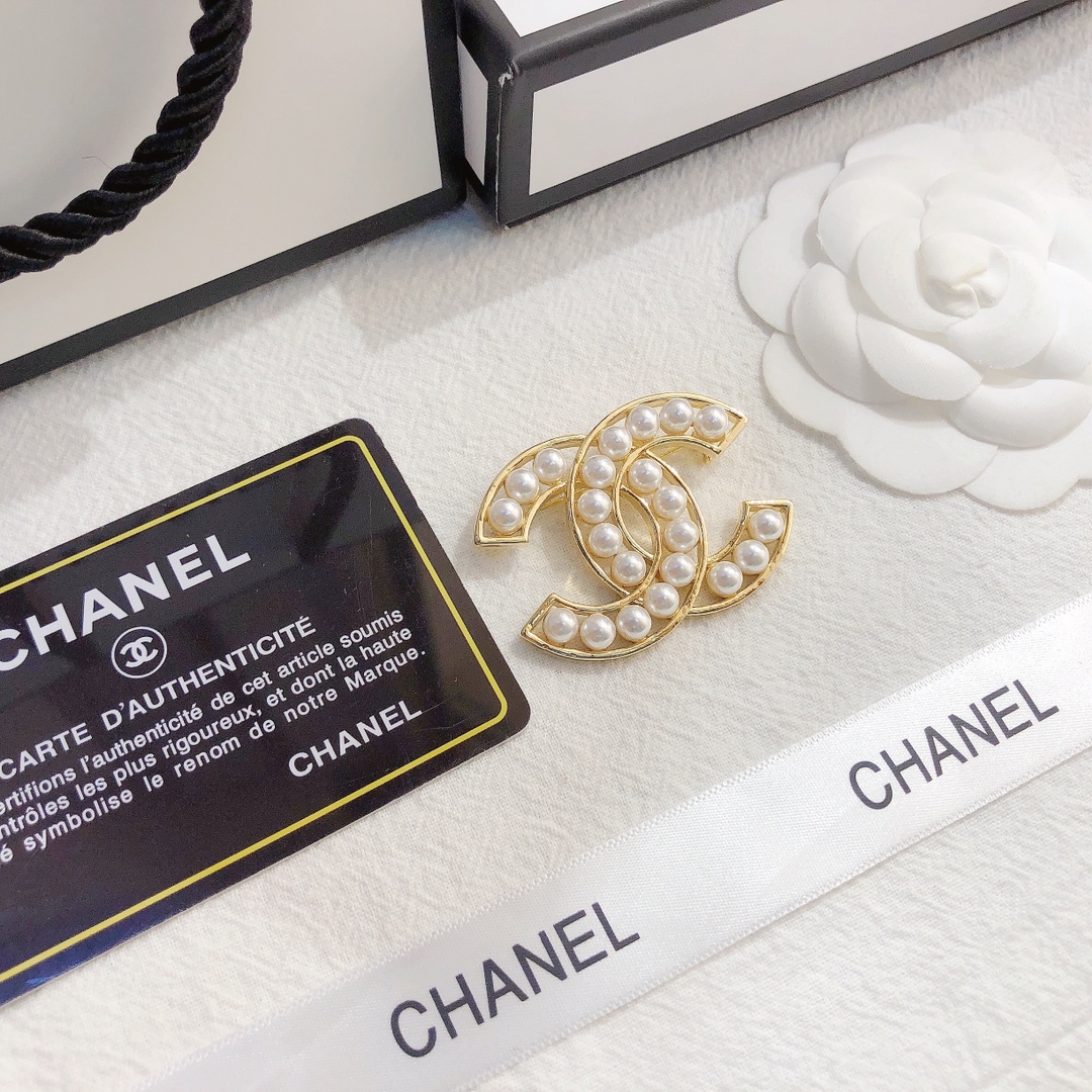 Replica CHANEL Brooch