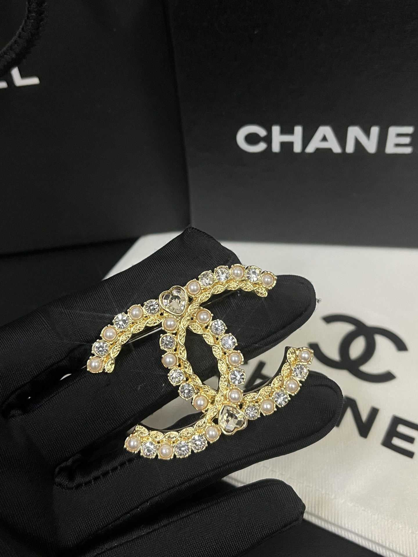 Replica CHANEL Brooch