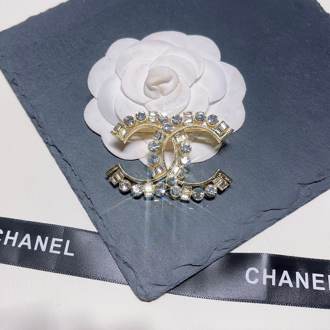 Replica CHANEL Brooch