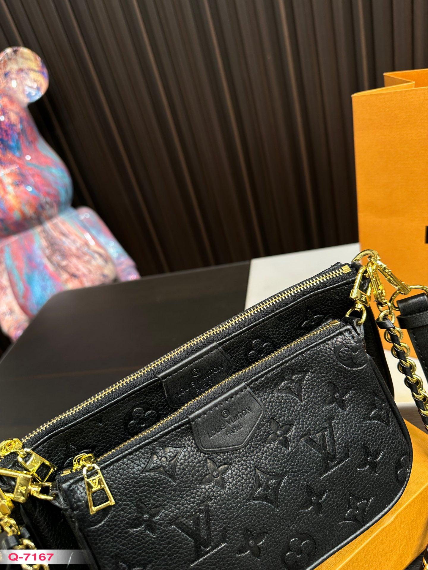 Replica Louis Vuitton Bag 12*23CM