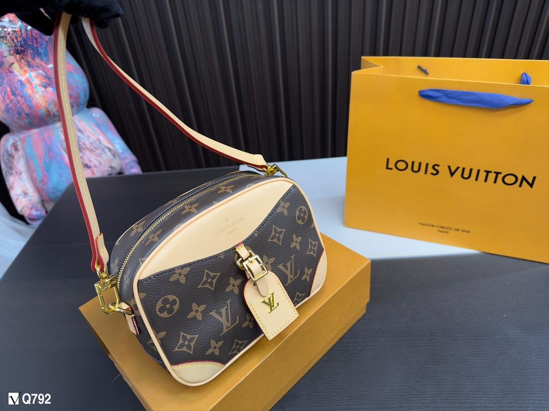 Replica Louis Vuitton Bag 20*14CM