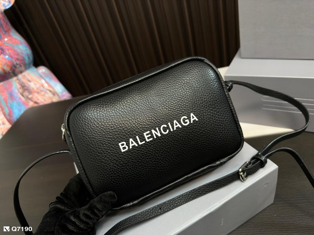 Replica Balenciaga Bag 21*14CM