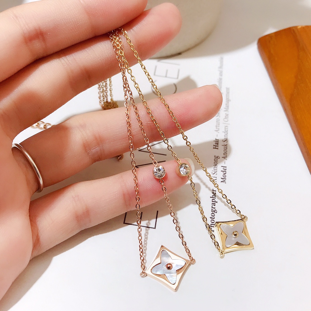 Replica LOUIS VUITTON Necklace
