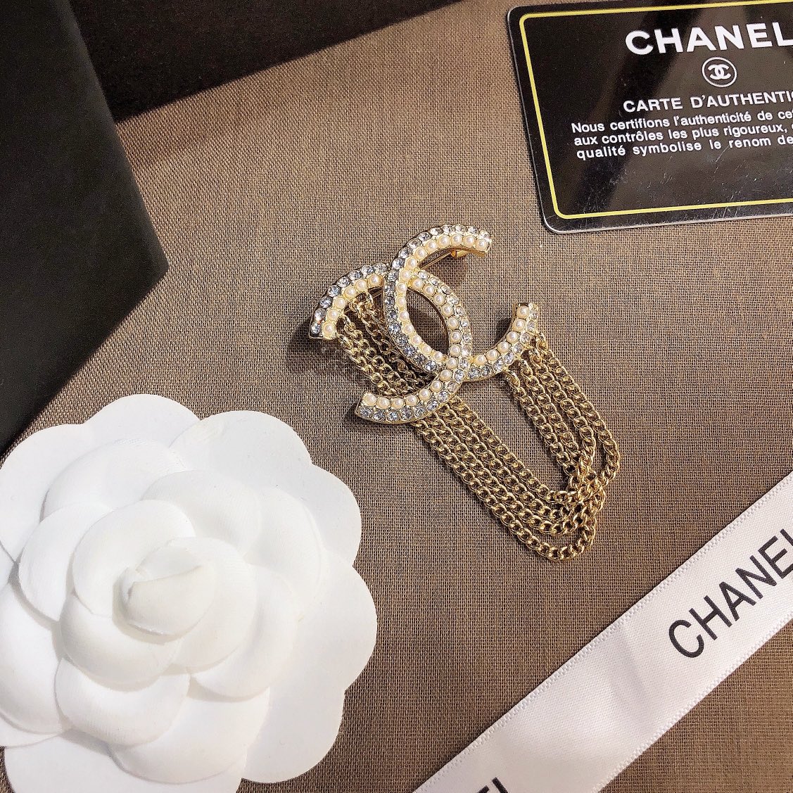 Replica CHANEL Brooch