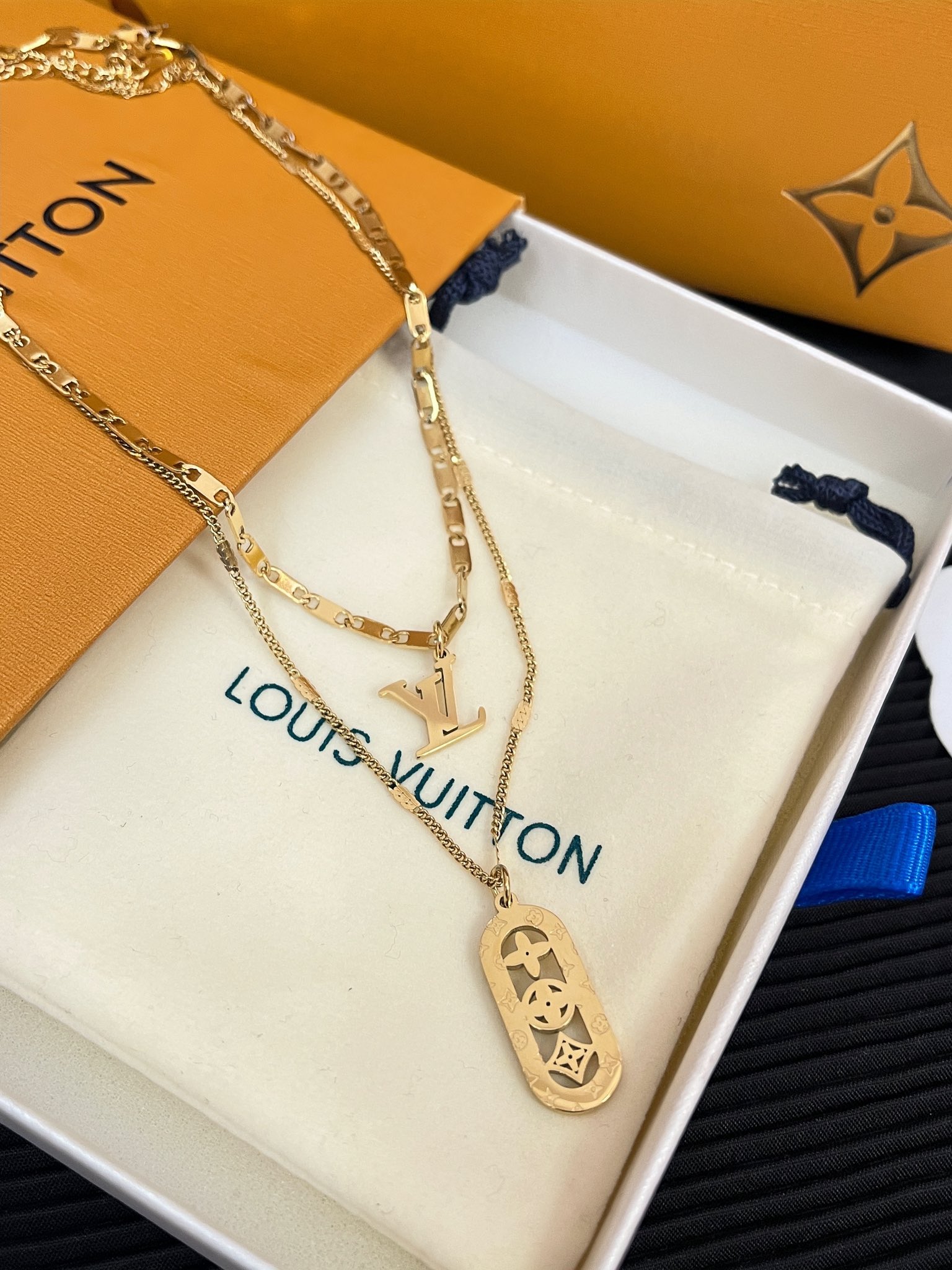 Replica LOUIS VUITTON Necklace