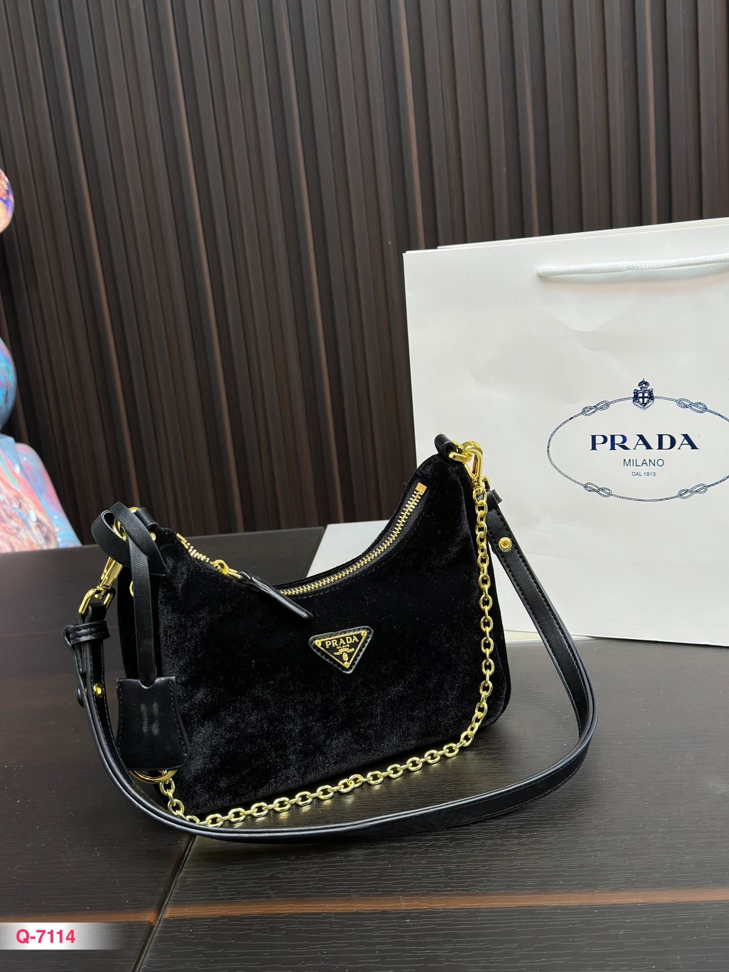 Replica Prada Bag 22*16CM