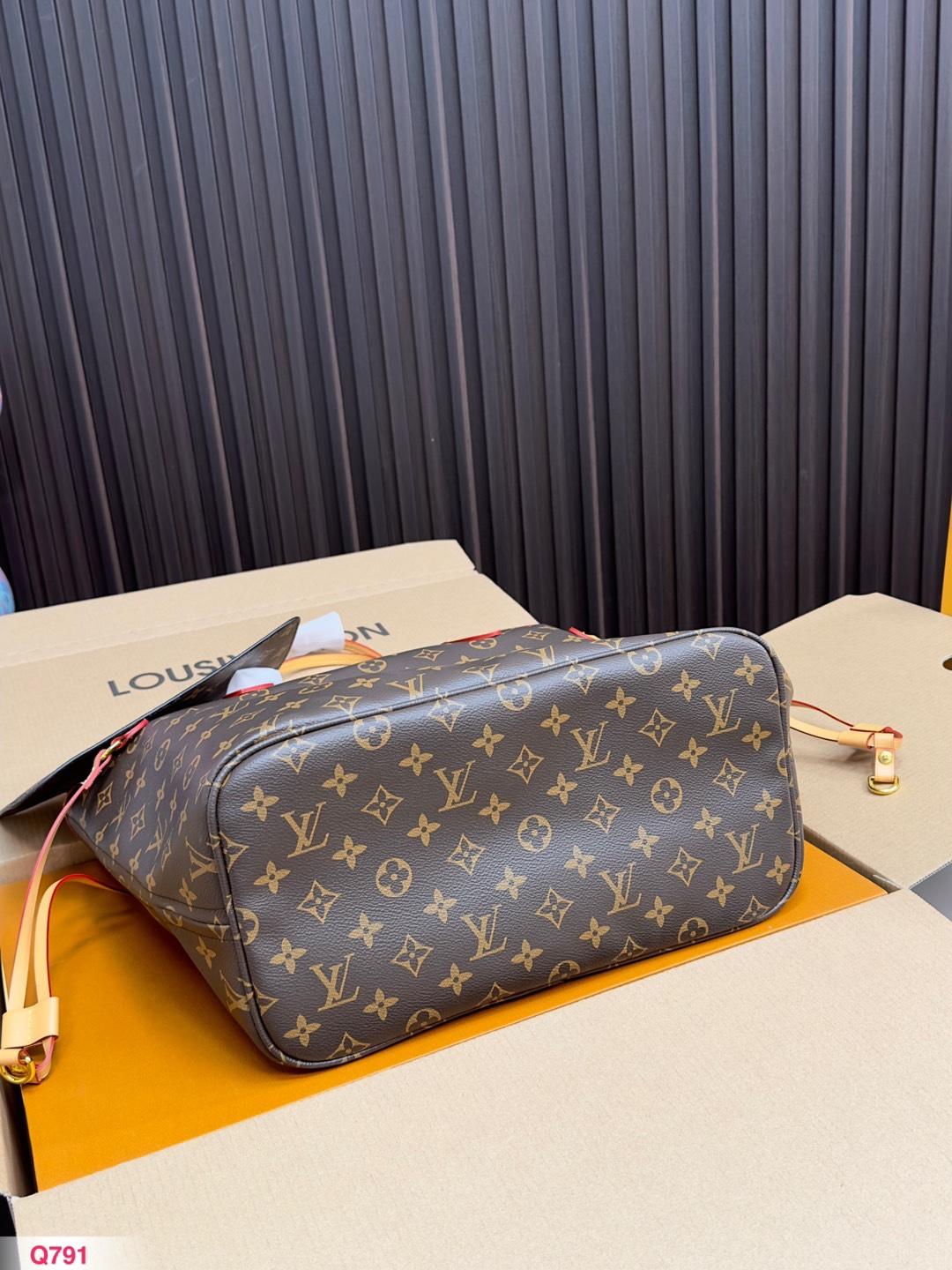 Replica Louis Vuitton Bag 29*32CM
