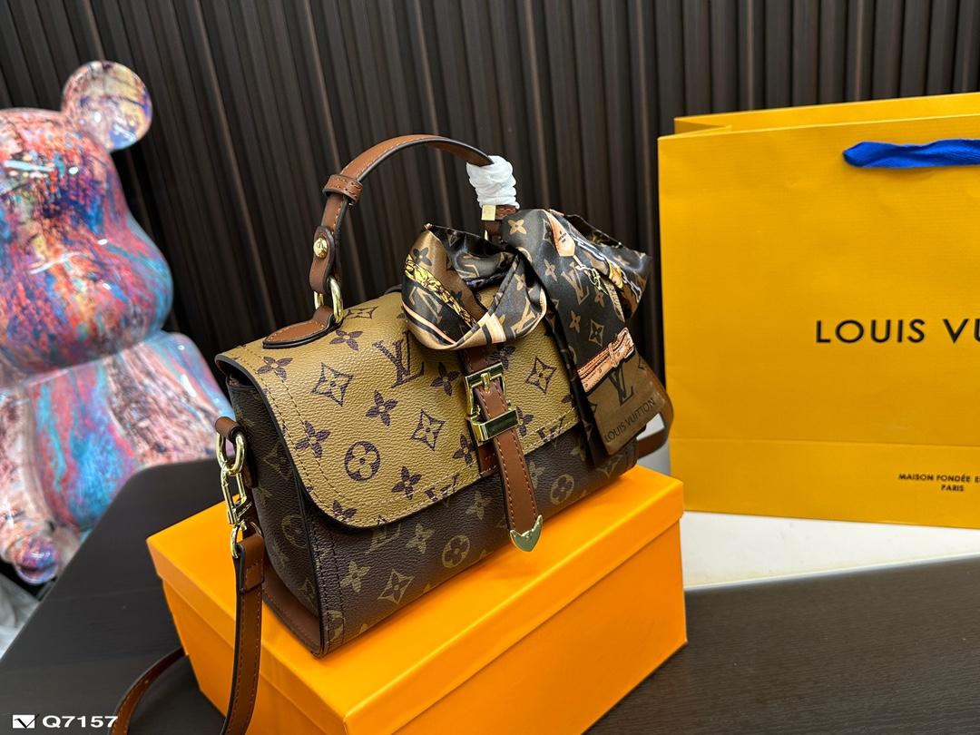 Replica Louis Vuitton Bag 22*15CM