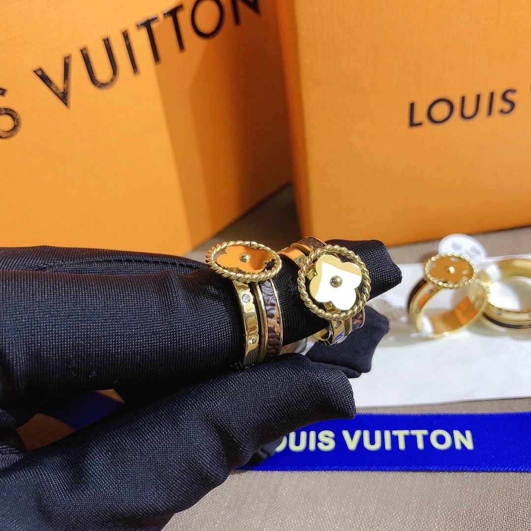 Replica LOUIS VUITTON Ring