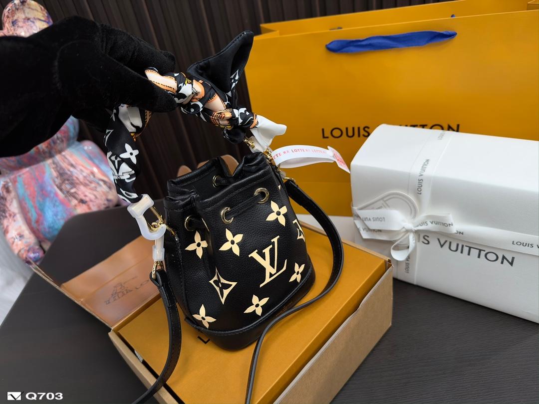 Replica Louis Vuitton Bag 13*15CM