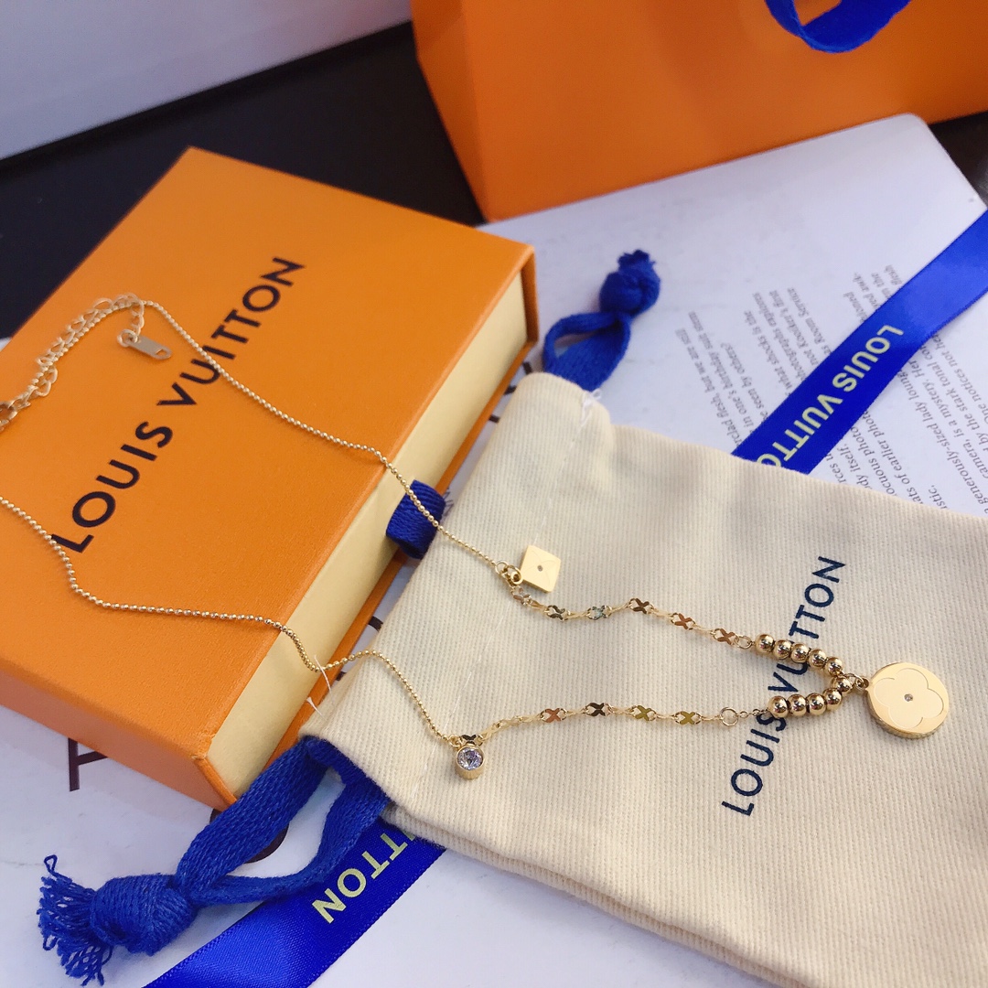 Replica LOUIS VUITTON Necklace