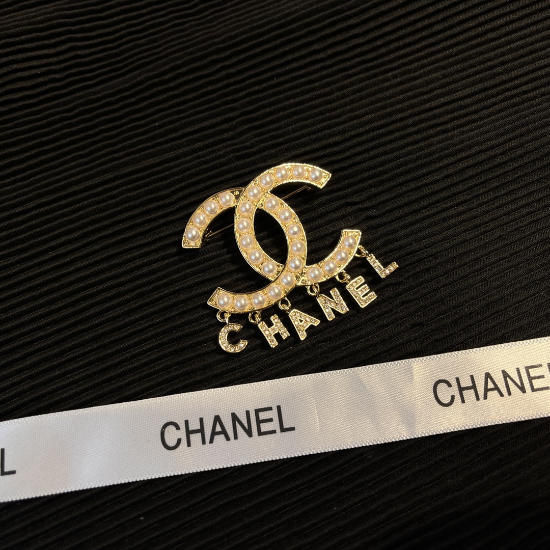 Replica CHANEL Brooch