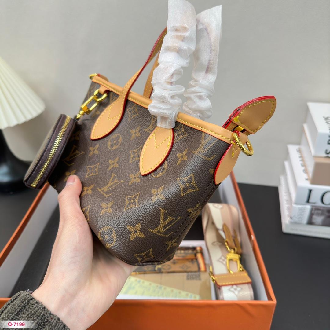 Replica Louis Vuitton Bag set 17*14CM