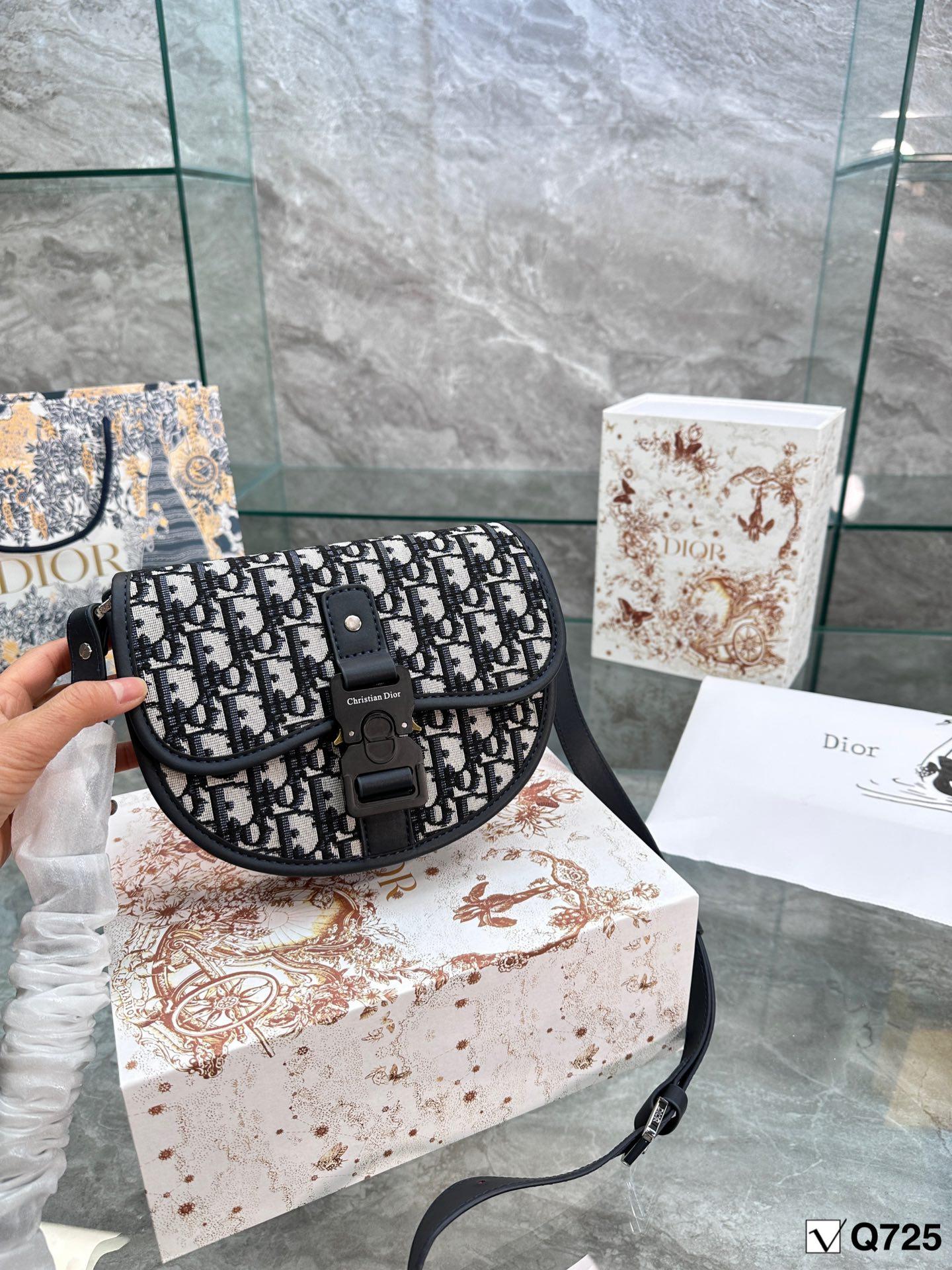 Replica Dior Bag 20*16CM