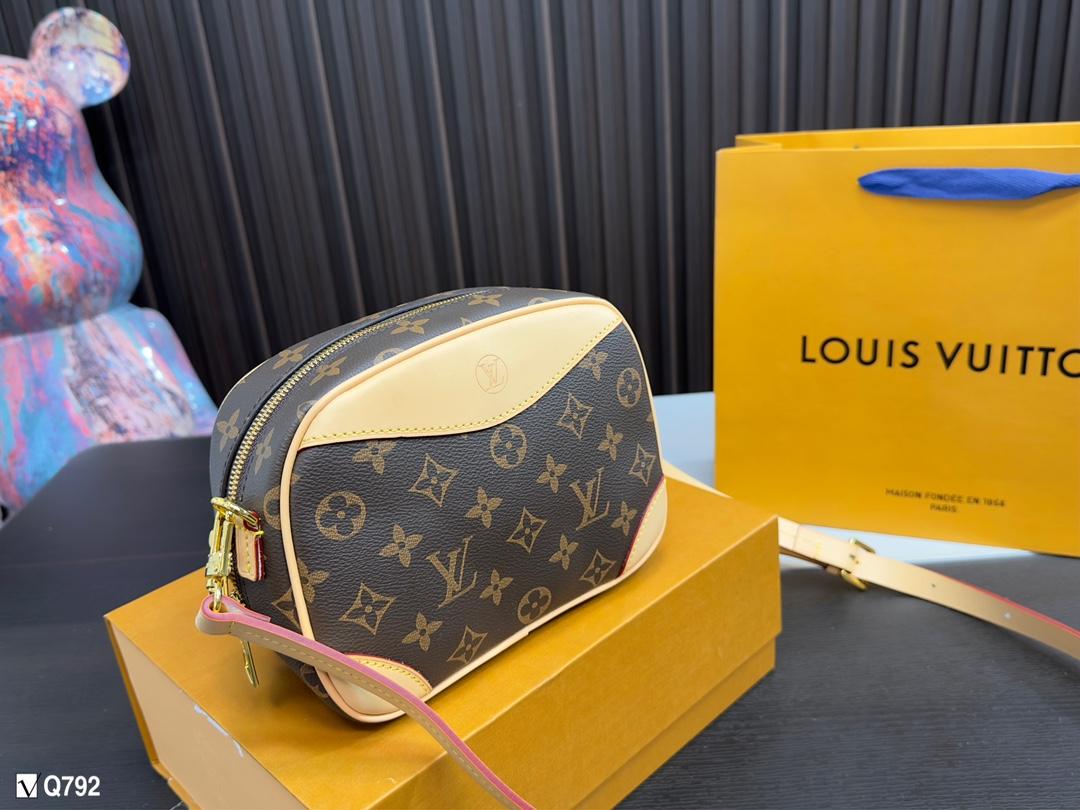 Replica Louis Vuitton Bag 20*14CM