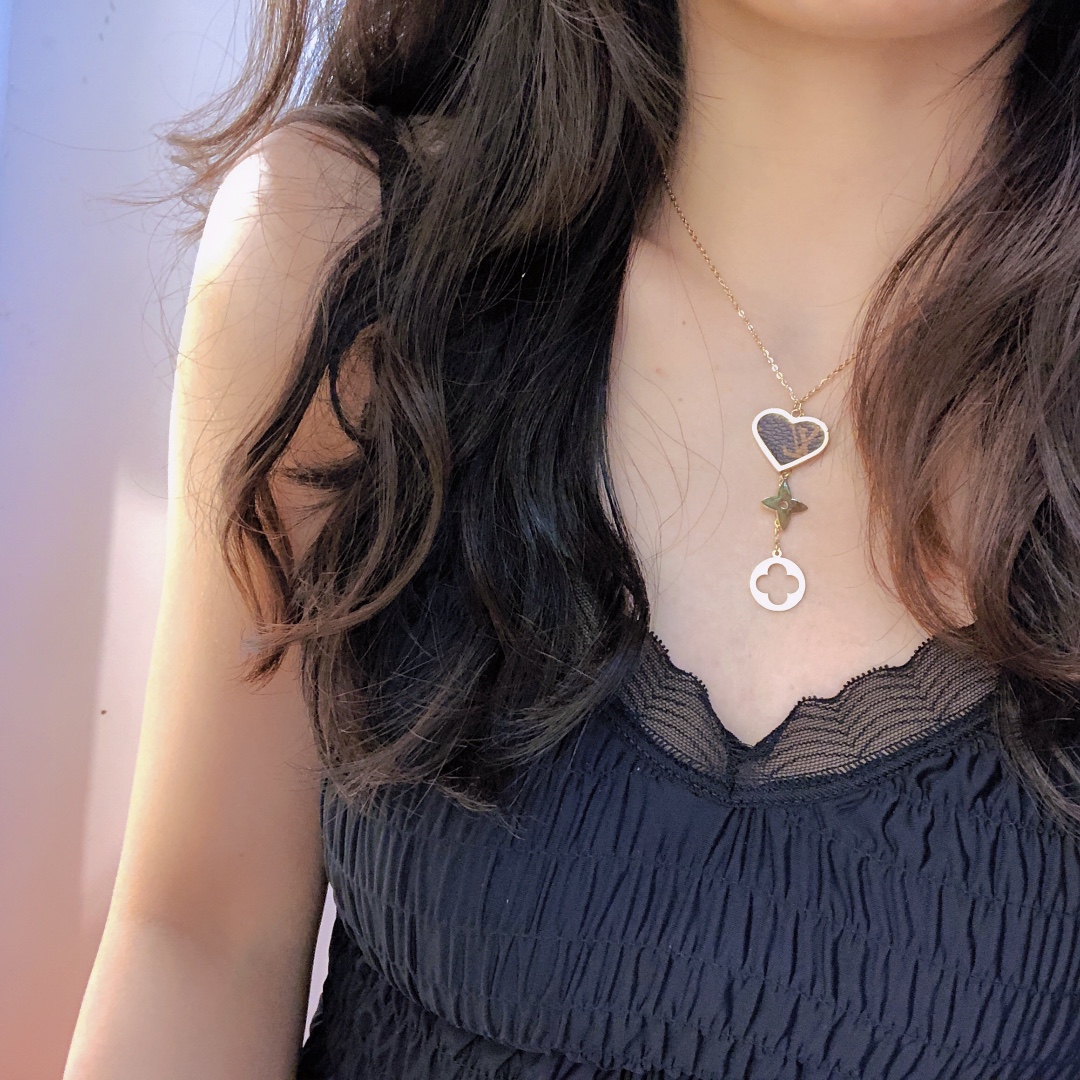 Replica LOUIS VUITTON Necklace