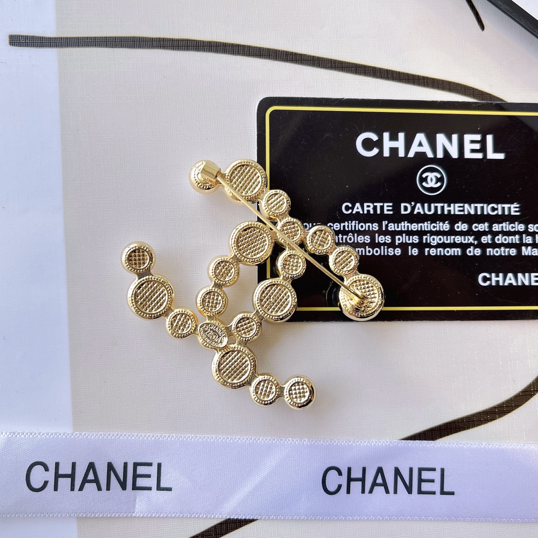 Replica CHANEL Brooch