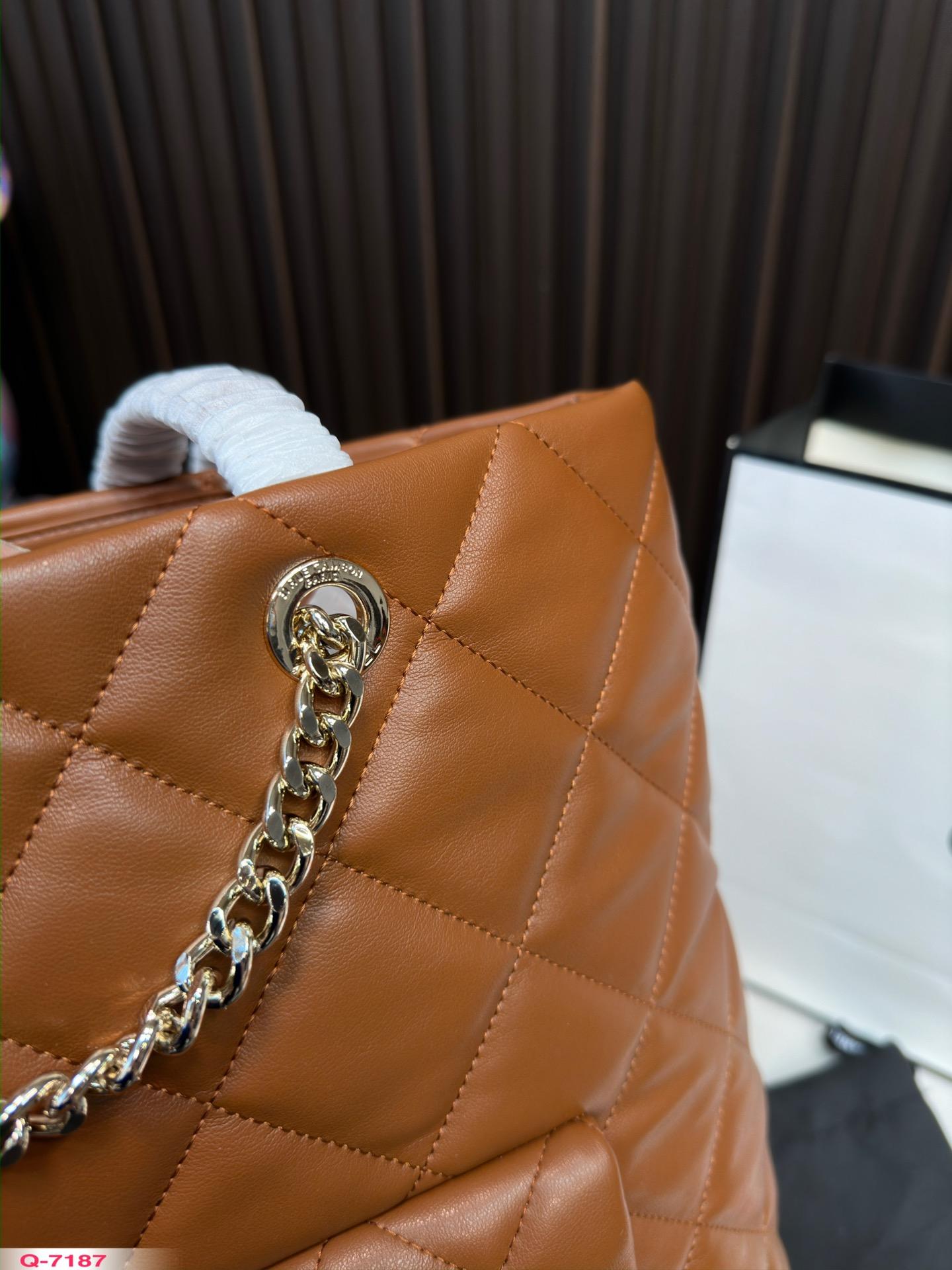 Replica Chanel Bag 33*31CM