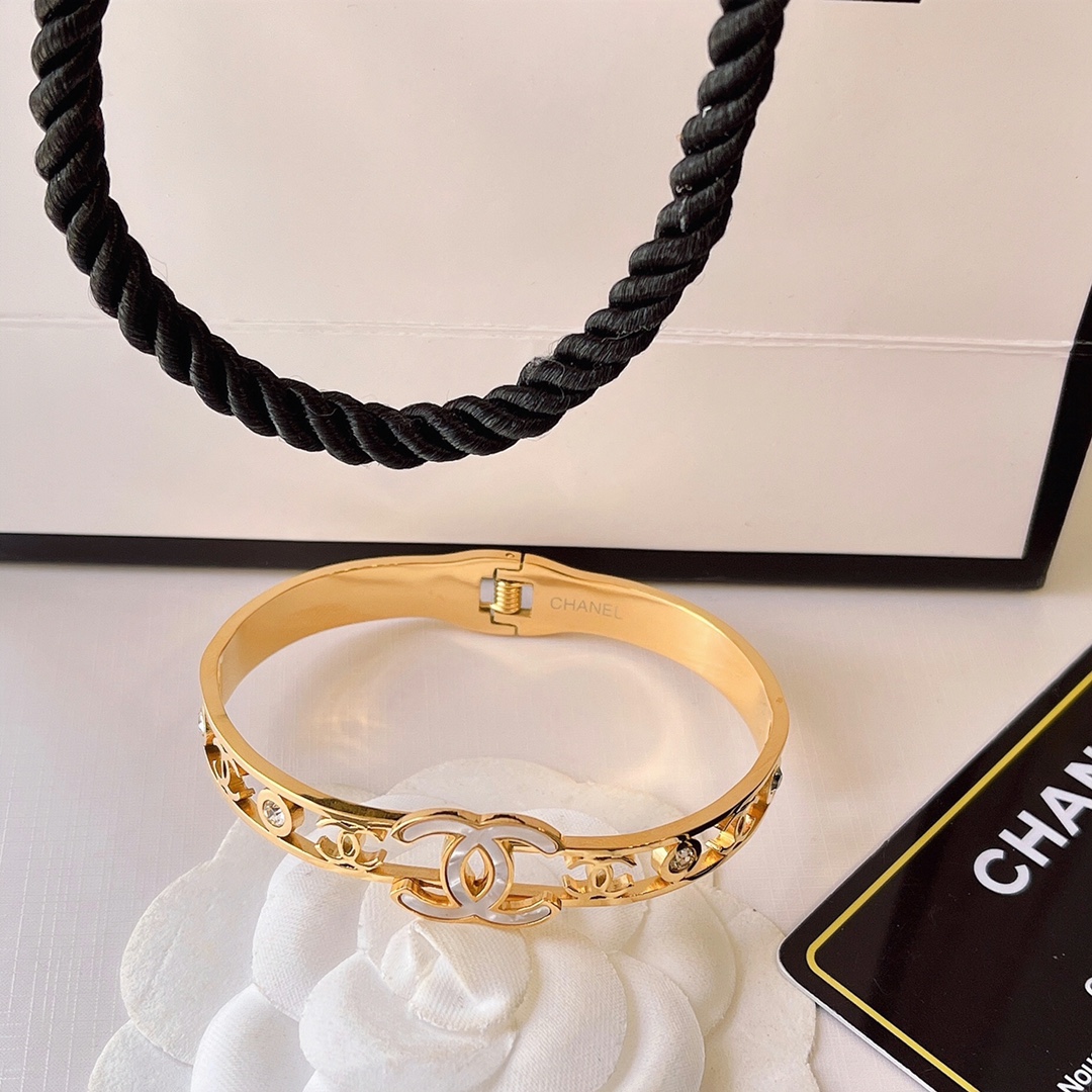 Replica CHANEL Bangle